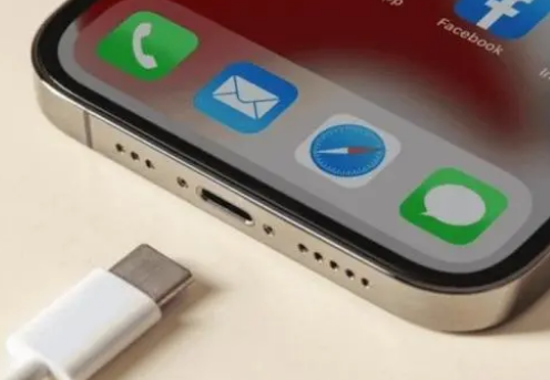 永济苹果15维修分享iPhone15改USB-C接口后能和安卓用户互借充电器吗